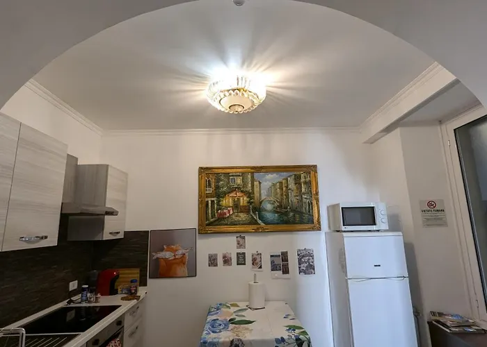 Roomz Romestay 3*